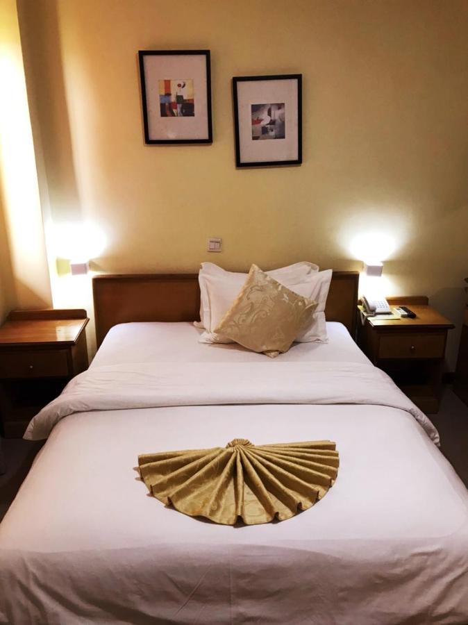 Hotel Marjorie 'Y' Tema Eksteriør bilde